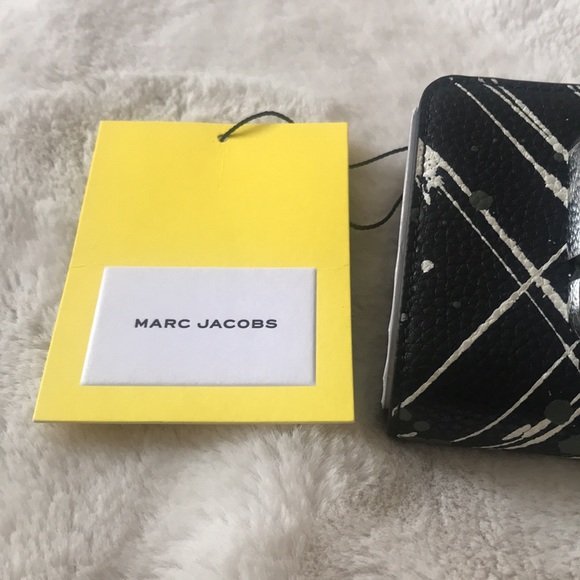 Authentic MARC JACOBS THE SPLATTER MINI COMPACT WALLET - Picture 6 of 12
